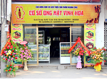 <a href='/'>Ong mật vinh hoa</a>